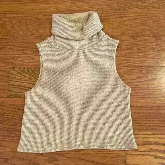 Roll Neck Sleeveless Ribbed Open Knit Sweater Oatmeal size Small - Picture 2 of 7